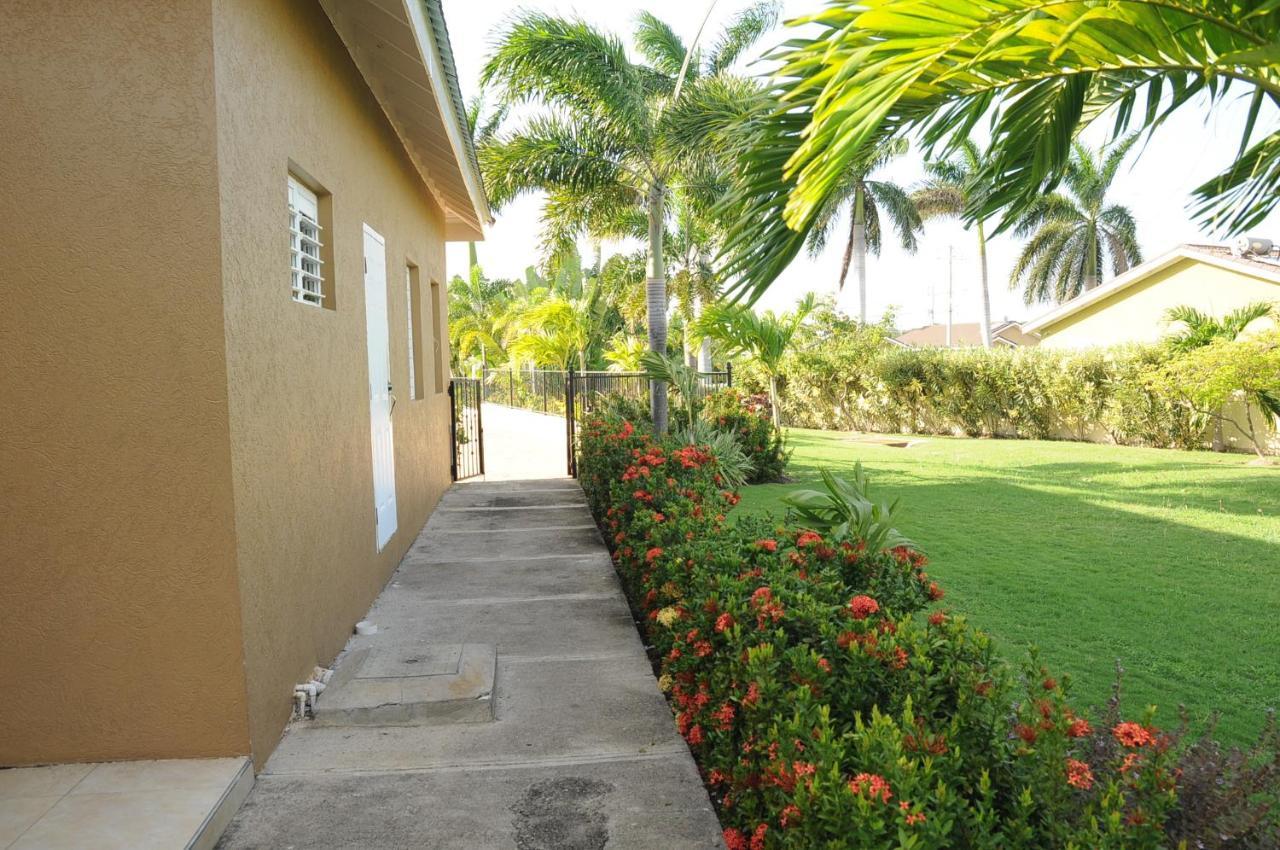 Ocho Rios - Drax Hall Country Club 2-Bed Luxury Villa Exterior foto